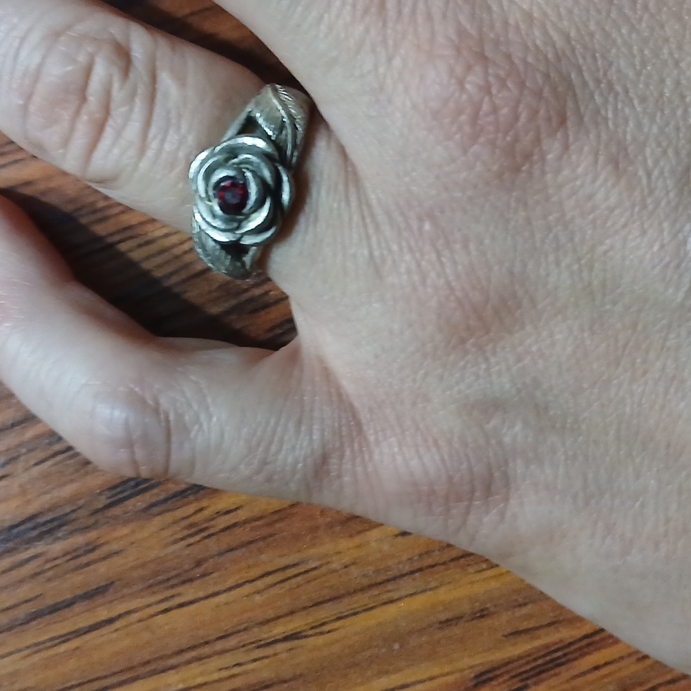 Rose‎ ring